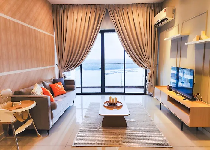 Danga Bay -- Seaglance Horizon - 3Br3B - 7Pax By Cowidea