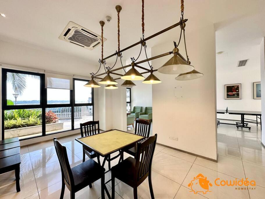 Danga Bay -- Seaglance Horizon - 3br3b - 7pax By Cowidea *