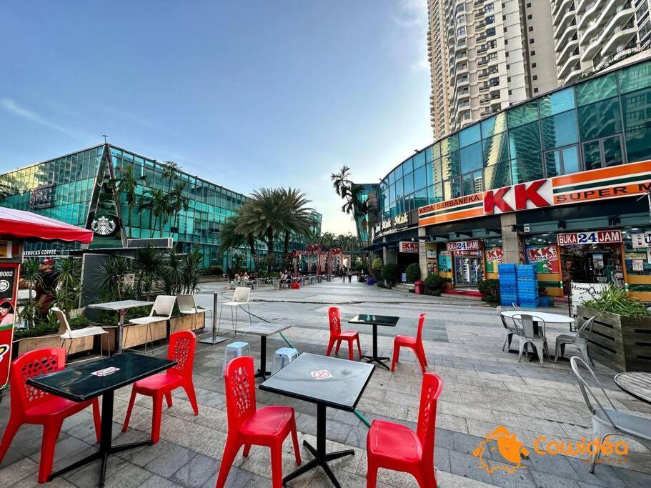 Danga Bay -- Seaglance Horizon - 3br3b - 7pax By Cowidea Johor Bahru