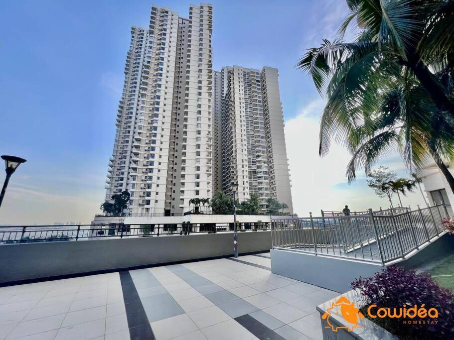 Danga Bay -- Seaglance Horizon - 3br3b - 7pax By Cowidea * Johor Bahru