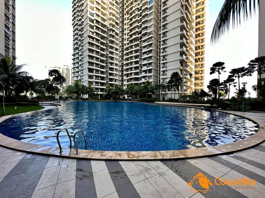 Danga Bay -- Seaglance Horizon - 3br3b - 7pax By Cowidea *
