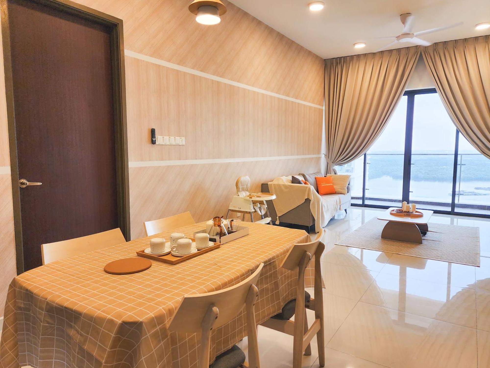 Danga Bay -- Seaglance Horizon - 3br3b - 7pax By Cowidea * Johor Bahru