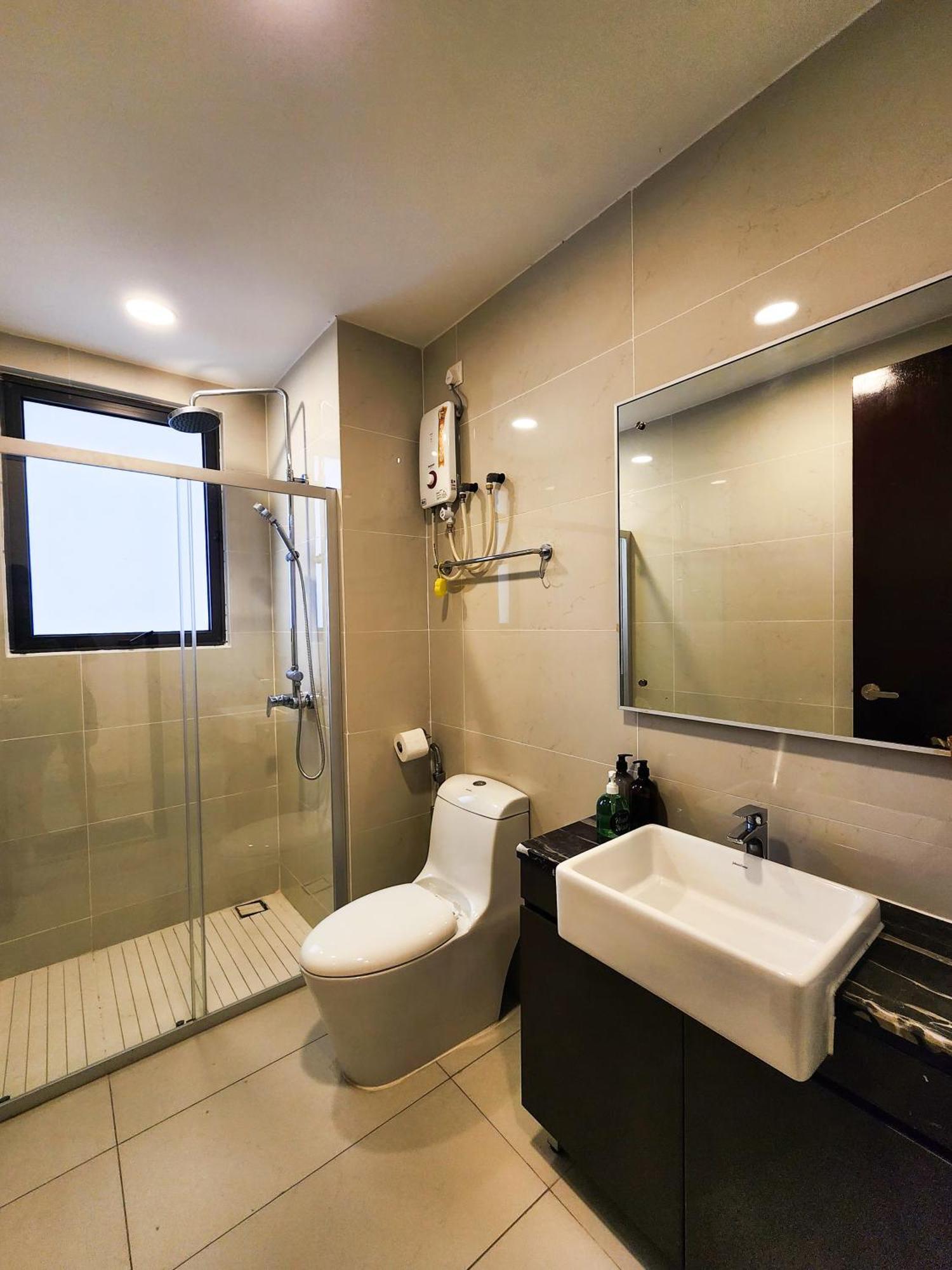 Danga Bay -- Seaglance Horizon - 3br3b - 7pax By Cowidea * Johor Bahru